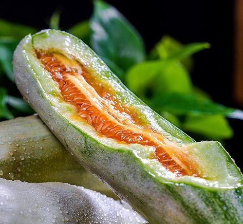 深夜吃瓜什么感觉,揭秘娱乐圈的酸甜苦辣